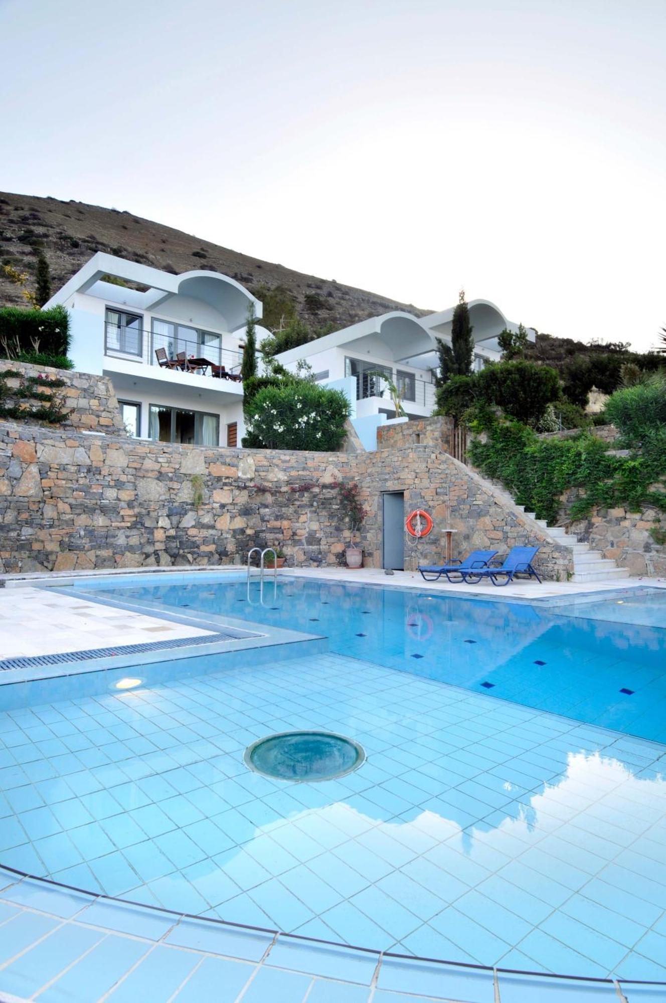 Villa Living Residences *